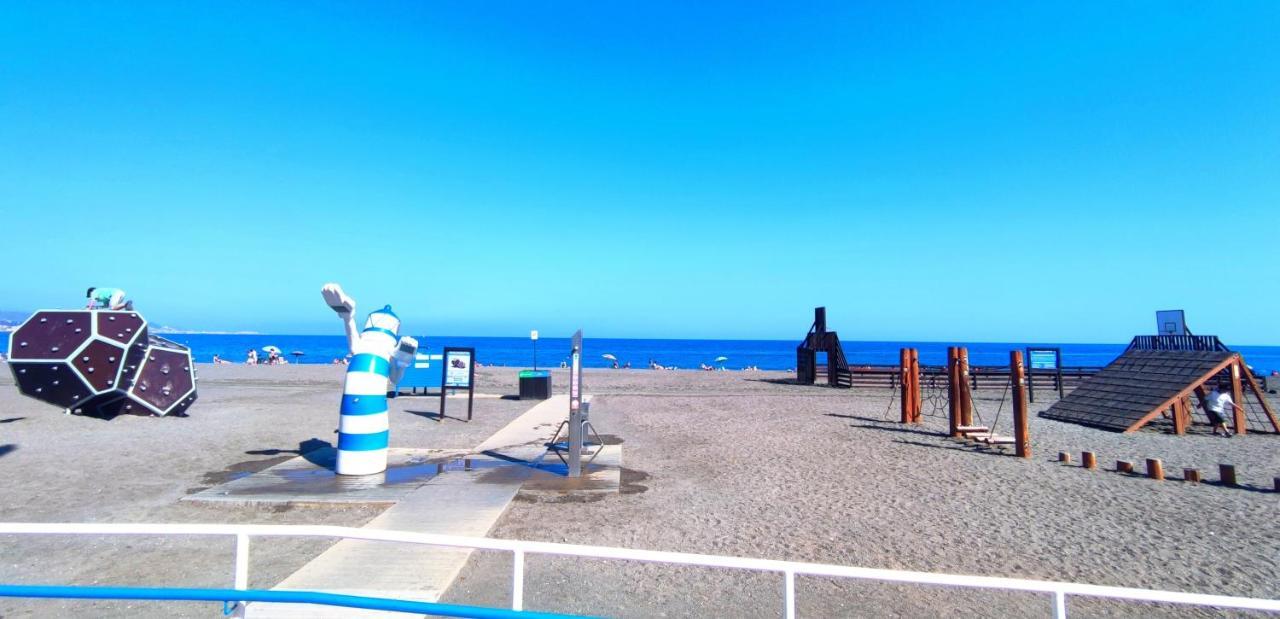 Weekend Beach Small House - Alojamientos La Torre Торе дел Мар Екстериор снимка