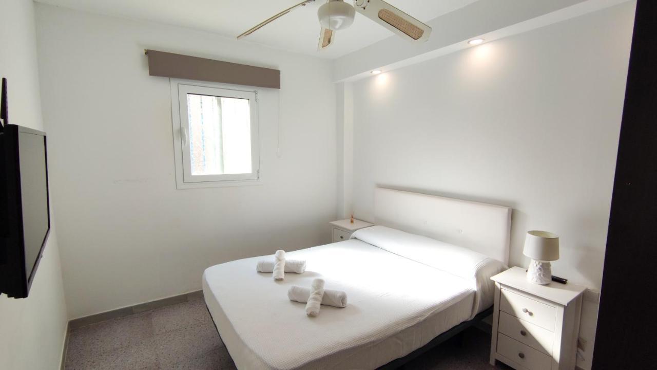 Weekend Beach Small House - Alojamientos La Torre Торе дел Мар Екстериор снимка
