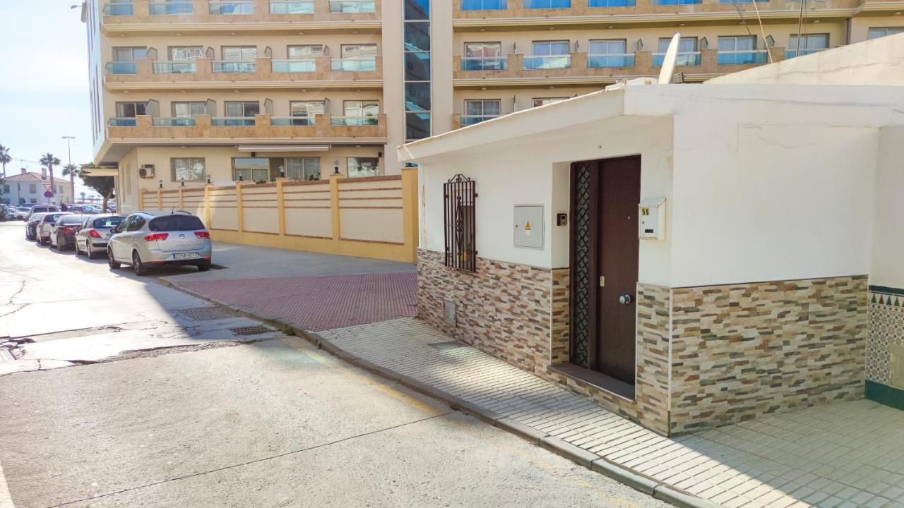 Weekend Beach Small House - Alojamientos La Torre Торе дел Мар Екстериор снимка